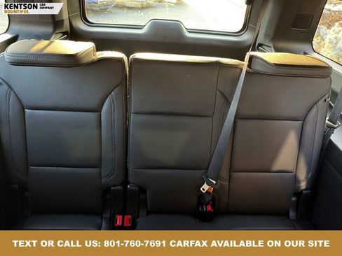 Used 2024 Chevrolet Suburban Z71 image 38