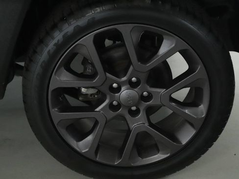 Used 2023 Jeep Renegade Latitude w/ Sun/Sound Group AWD/4WD image 40