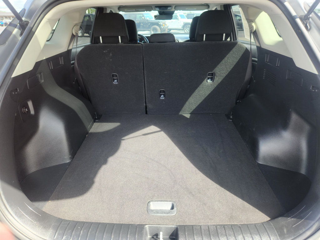 Used 2024 Kia Sportage LX FWD image 15
