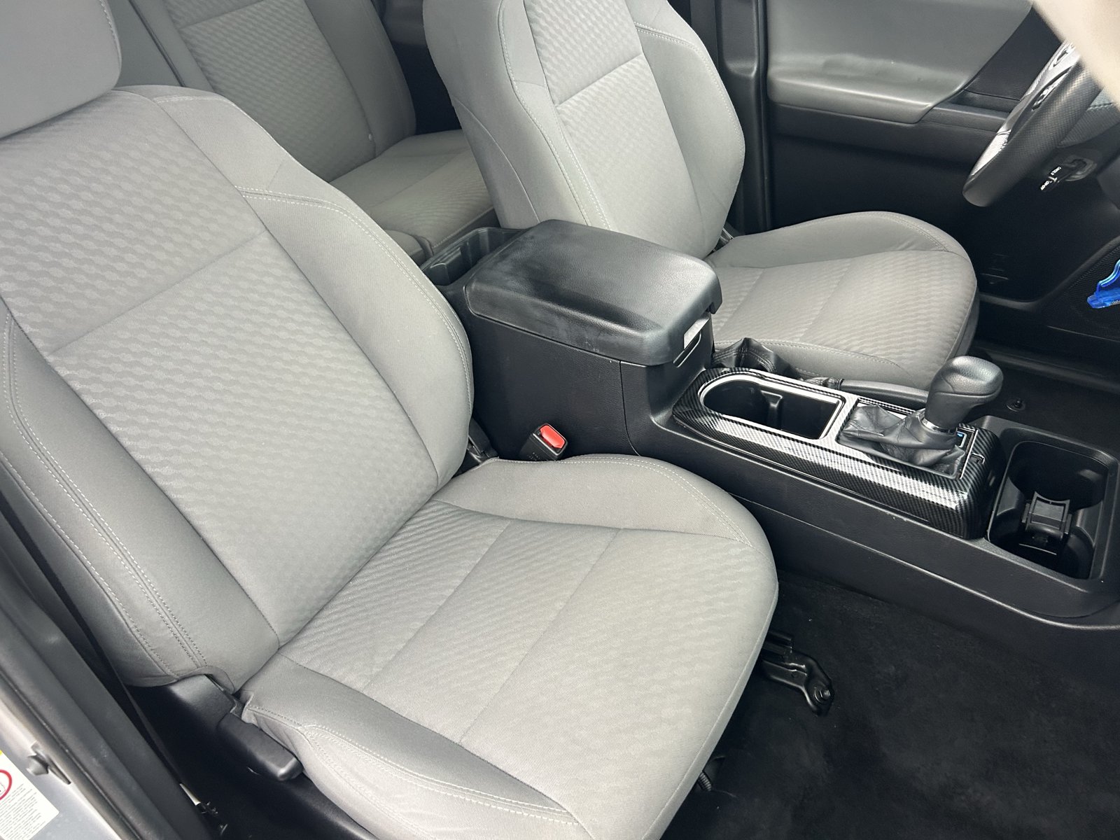 Used 2020 Toyota Tacoma SR5 RWD image 10