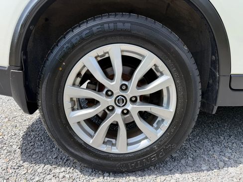 Used 2018 Nissan Rogue SV AWD/4WD image 49