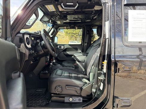 Used 2024 Jeep Wrangler Willys image 10