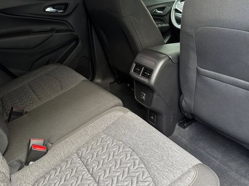 Used 2024 Chevrolet Equinox LT FWD image 29