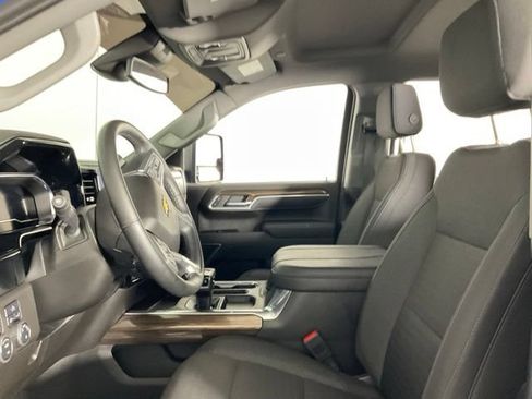 Used 2025 Chevrolet Silverado 1500 LT w/ Max Trailering Package AWD/4WD image 27
