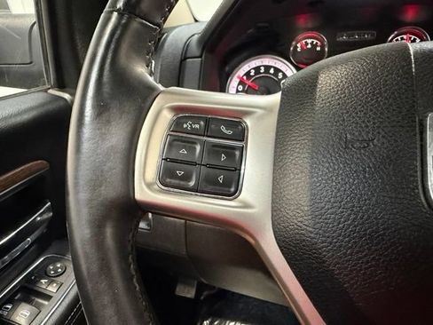 Used 2018 RAM 1500 Laramie w/ Convenience Group AWD/4WD image 16