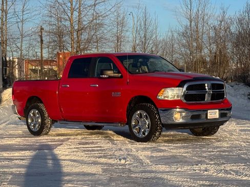 Used 2016 RAM 1500 Classic SLT w/ Luxury Group image 7