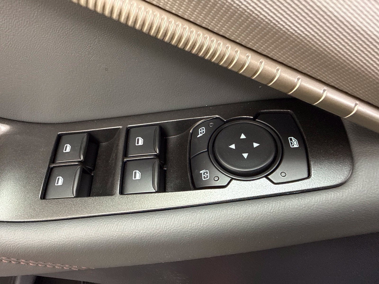 New 2027 Ford Explorer Active w/ Active Comfort Package RWD image 11