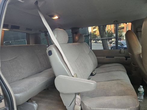 Used 2003 Chevrolet Astro RWD image 14