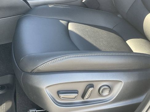 New 2026 Toyota Corolla Cross XLE FWD image 19