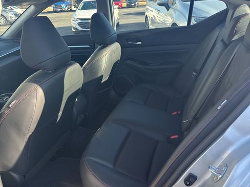 Used 2024 Nissan Altima 2.5 SR image 15
