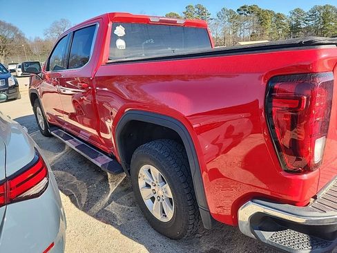Used 2022 GMC Sierra 1500 SLE image 8