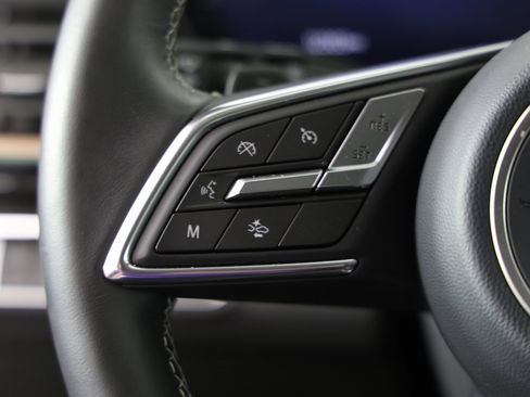 Certified 2025 Buick Envision Sport Touring image 14