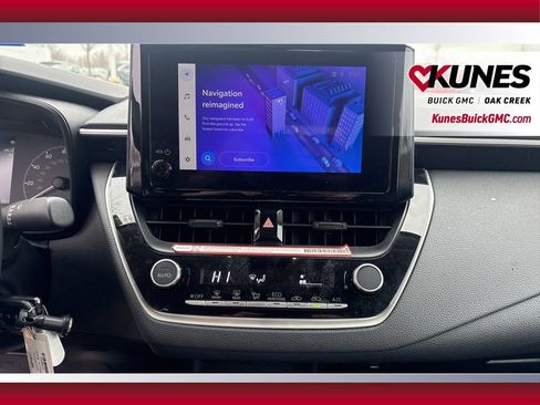 Used 2025 Toyota Corolla LE image 17