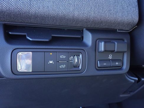 New 2026 GMC Sierra EV Elevation image 17