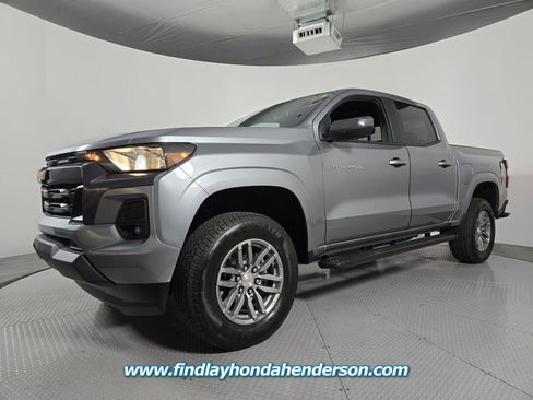 Used 2024 Chevrolet Colorado LT w/ LT Convenience Package II RWD image 2