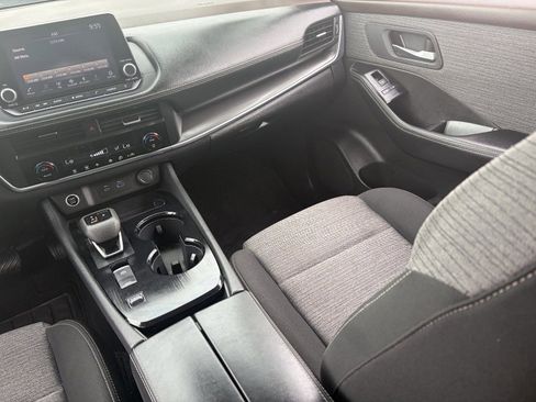 Used 2023 Nissan Rogue SV image 17