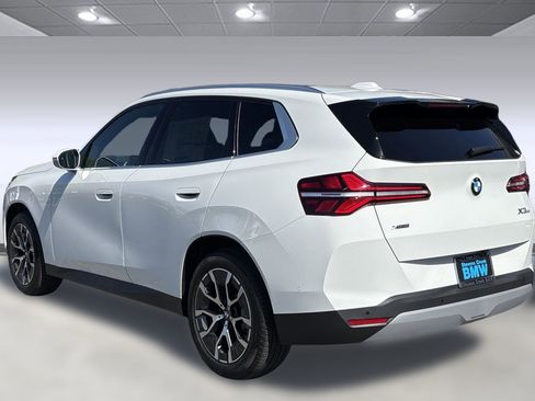 Used 2025 BMW X3 xDrive30i w/ Premium Package image 5