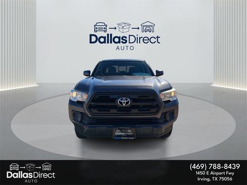 Used 2017 Toyota Tacoma SR w/ SR Convenience Package image 3