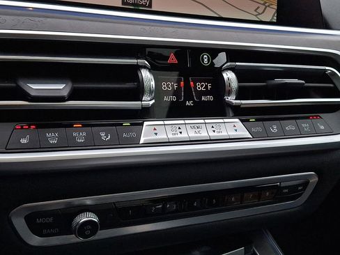 Certified 2022 BMW X7 xDrive40i w/ Executive Package image 14