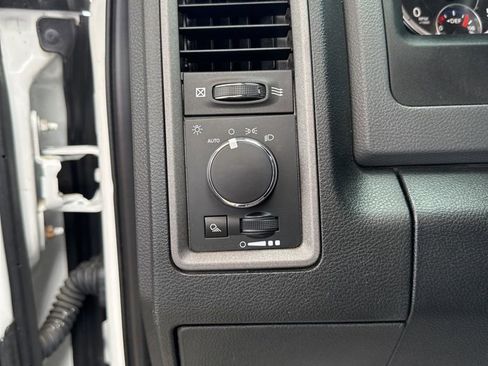 Used 2018 RAM 2500 Tradesman w/ Chrome Appearance Group image 11