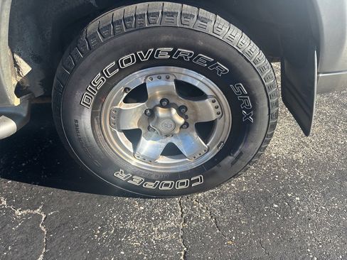 Used 2004 Toyota Sequoia SR5 image 23