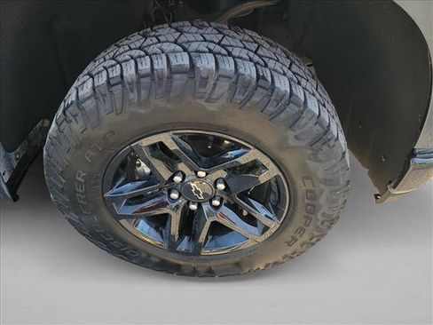 Used 2020 Chevrolet Silverado 1500 LT Trail Boss image 10