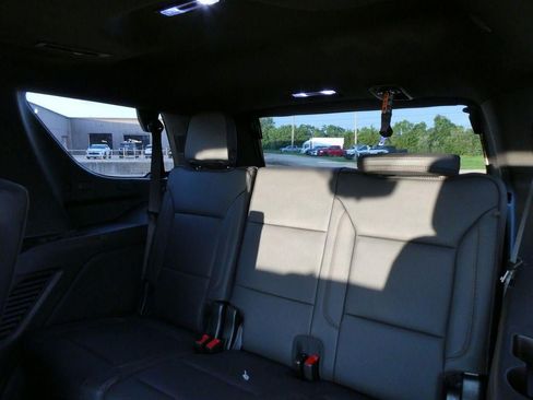 New 2026 Chevrolet Tahoe High Country w/ Sun And Tow Package AWD/4WD image 14
