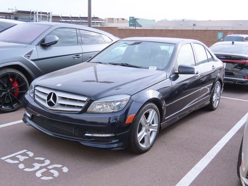 Used 2011 Mercedes-Benz C 300 Sedan image 2