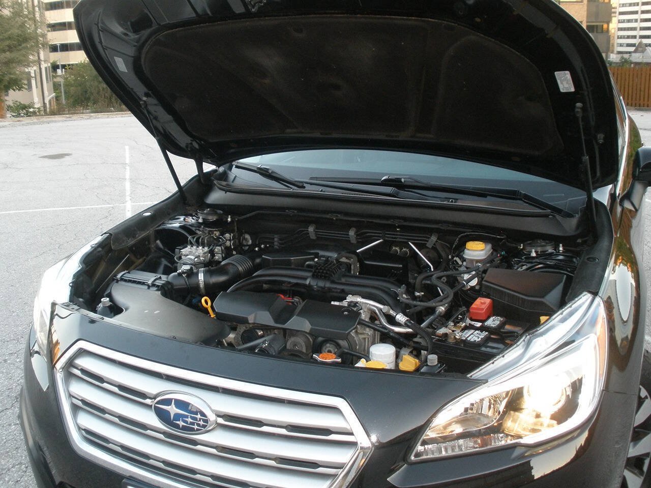 Used 2016 Subaru Outback 2.5i Limited AWD/4WD image 14