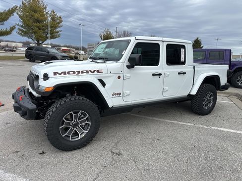 New 2026 Jeep Gladiator Mojave image 14