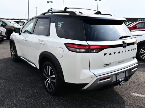Certified 2024 Nissan Pathfinder Platinum AWD/4WD image 6