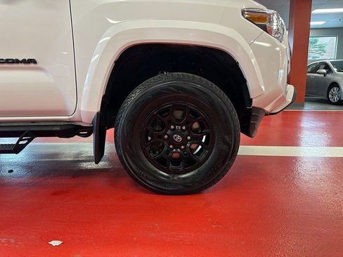 Used 2022 Toyota Tacoma SR5 image 28