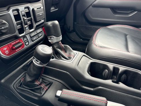 Used 2022 Jeep Gladiator Rubicon w/ LED Lighting Group image 19