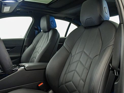 Used 2025 BMW 530i image 19