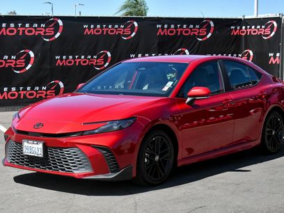 Used 2025 Toyota Camry SE