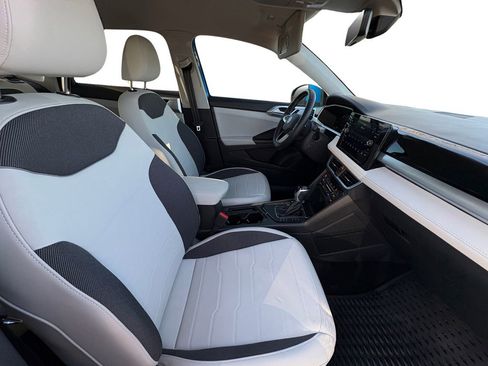 Used 2025 Volkswagen Taos SE image 24