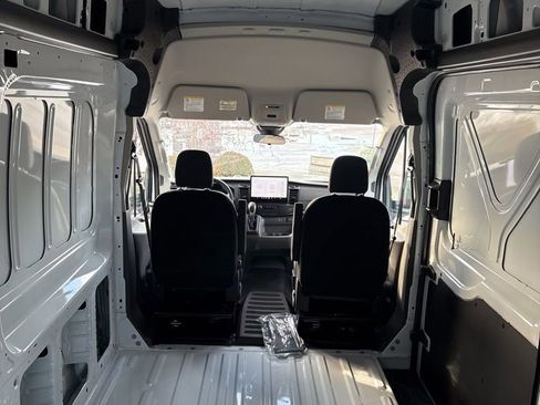 New 2026 Ford Transit 250 Base image 30