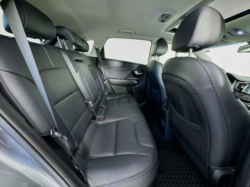 Used 2018 Kia Niro EX w/ EX Premium Package image 28