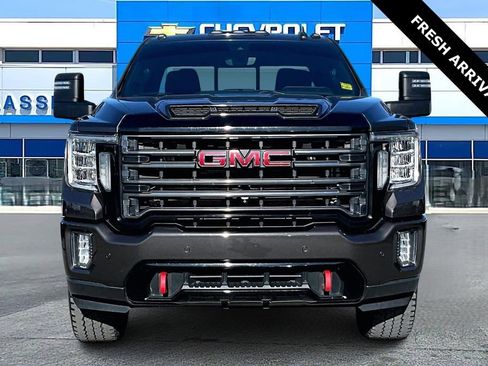 Used 2020 GMC Sierra 2500 AT4 w/ AT4 Premium Package image 2