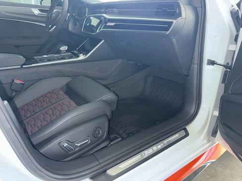 Used 2025 Audi RS 6 performance image 9