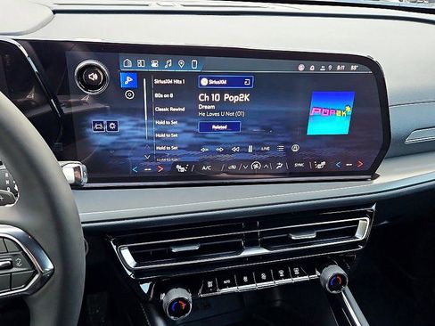 New 2026 Chevrolet Traverse LT image 18