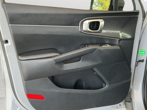 Used 2024 Kia Sorento S w/ Panoramic Sunroof Package FWD image 19