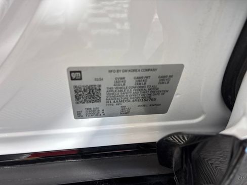 Certified 2024 Buick Encore GX Sport Touring FWD image 23