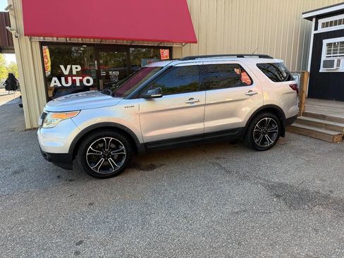 Used 2015 Ford Explorer Sport w/ Equipment Group 401A image 7