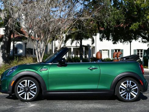 Used 2023 MINI Cooper S w/ Signature Upholstery Package image 28