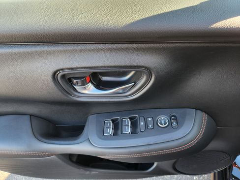 Used 2024 Honda HR-V Sport image 16