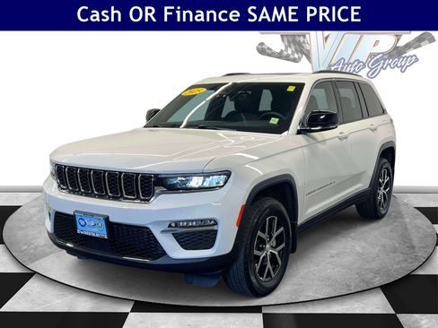 Used 2025 Jeep Grand Cherokee Limited w/ MOPAR Finishing Package AWD/4WD image 4