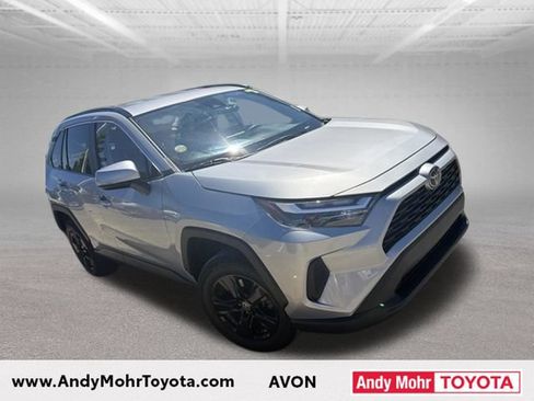 Used 2023 Toyota RAV4 XLE AWD/4WD image 3