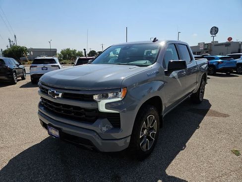 Used 2025 Chevrolet Silverado 1500 RST AWD/4WD image 4