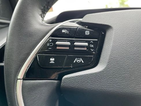 Used 2023 Kia Niro EX Touring FWD image 10